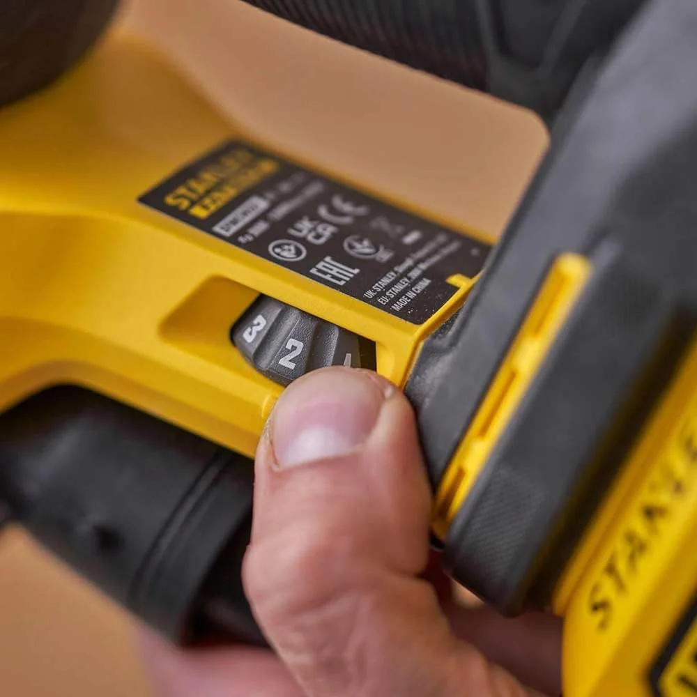 سنباده لرزان شارژی 18 ولت استنلی فت مکس V20 به همراه