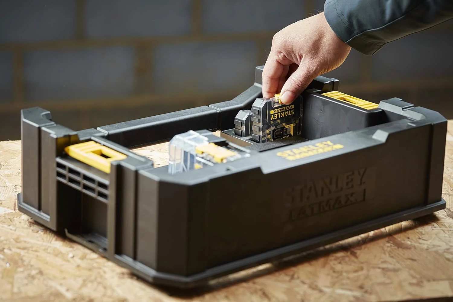 جعبه 20 عددی سری پیچ گوشتی استاندارد 25 میلی متری استنلی مدل STA88567-XJ