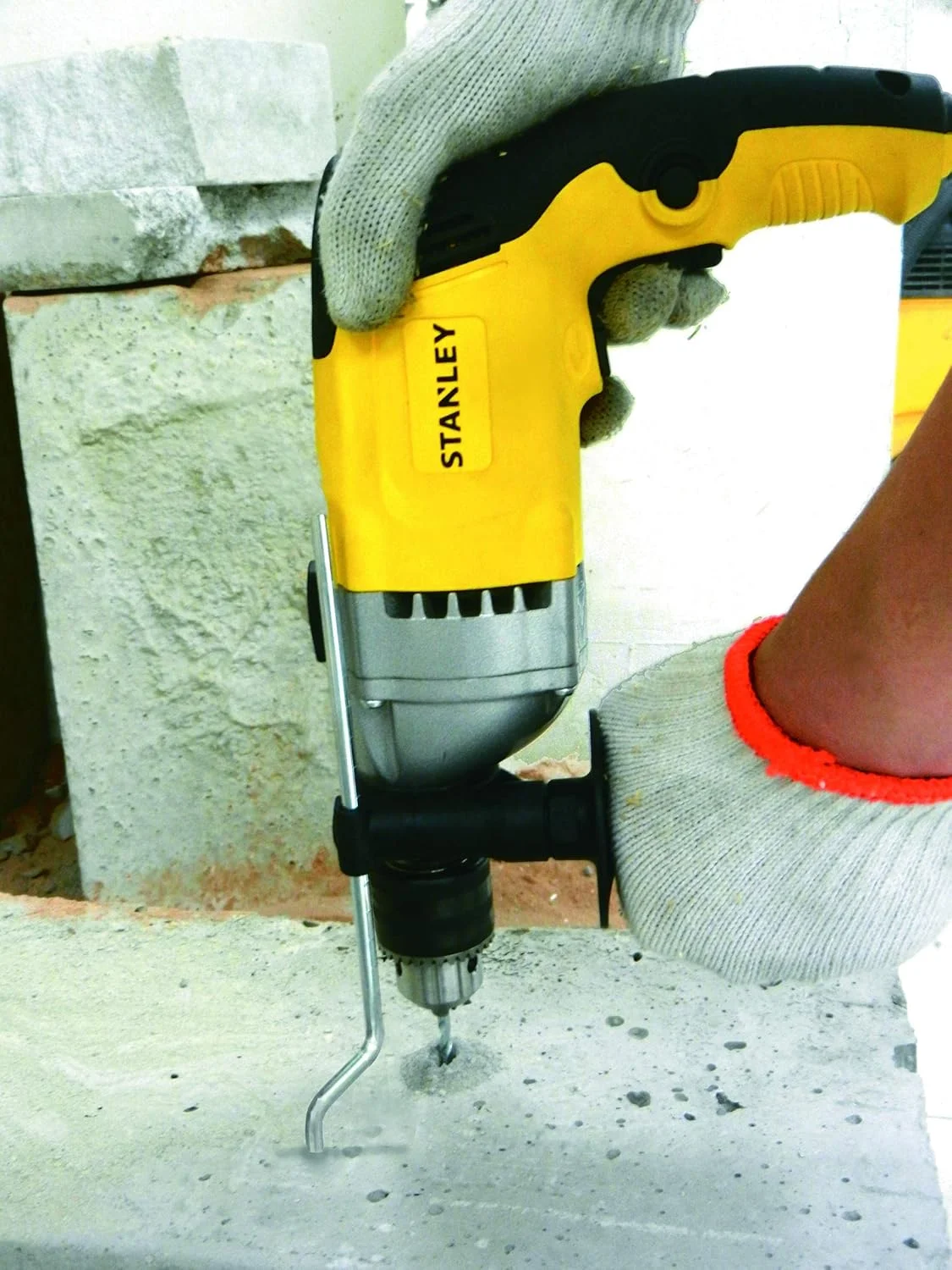 دریل چکشی استنلی همراه با جعبه ابزار، زرد، 13 میلی متر، مدل Stdh8013-B5 دریل چکشی استنلی همراه با جعبه ابزار، زرد، 13 میلی متر، مدل Stdh8013-B5