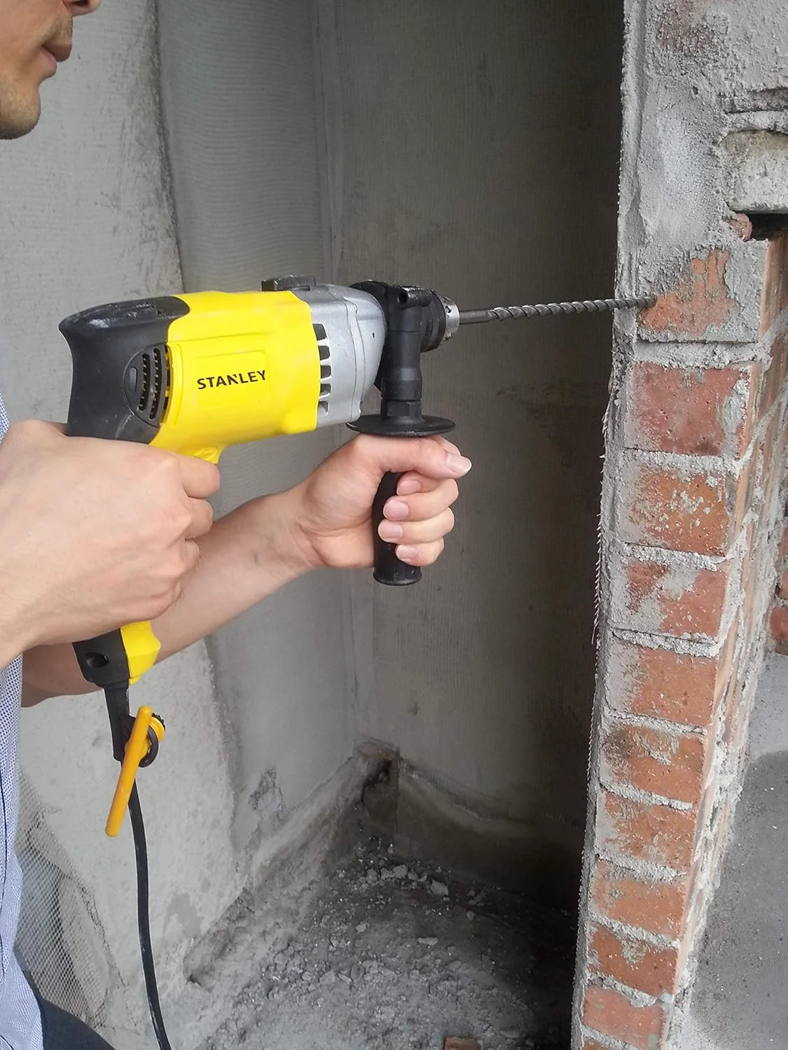 دریل چکشی استنلی همراه با جعبه ابزار، زرد، 13 میلی متر، مدل Stdh8013-B5 دریل چکشی استنلی همراه با جعبه ابزار، زرد، 13 میلی متر، مدل Stdh8013-B5