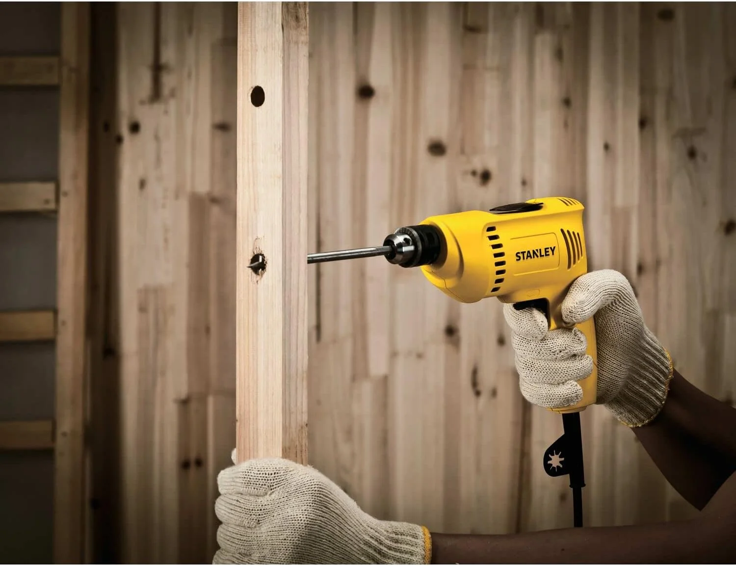 دریل چرخشی 6.5 میلی متری استنلی مدل SDR3006 - 300 وات