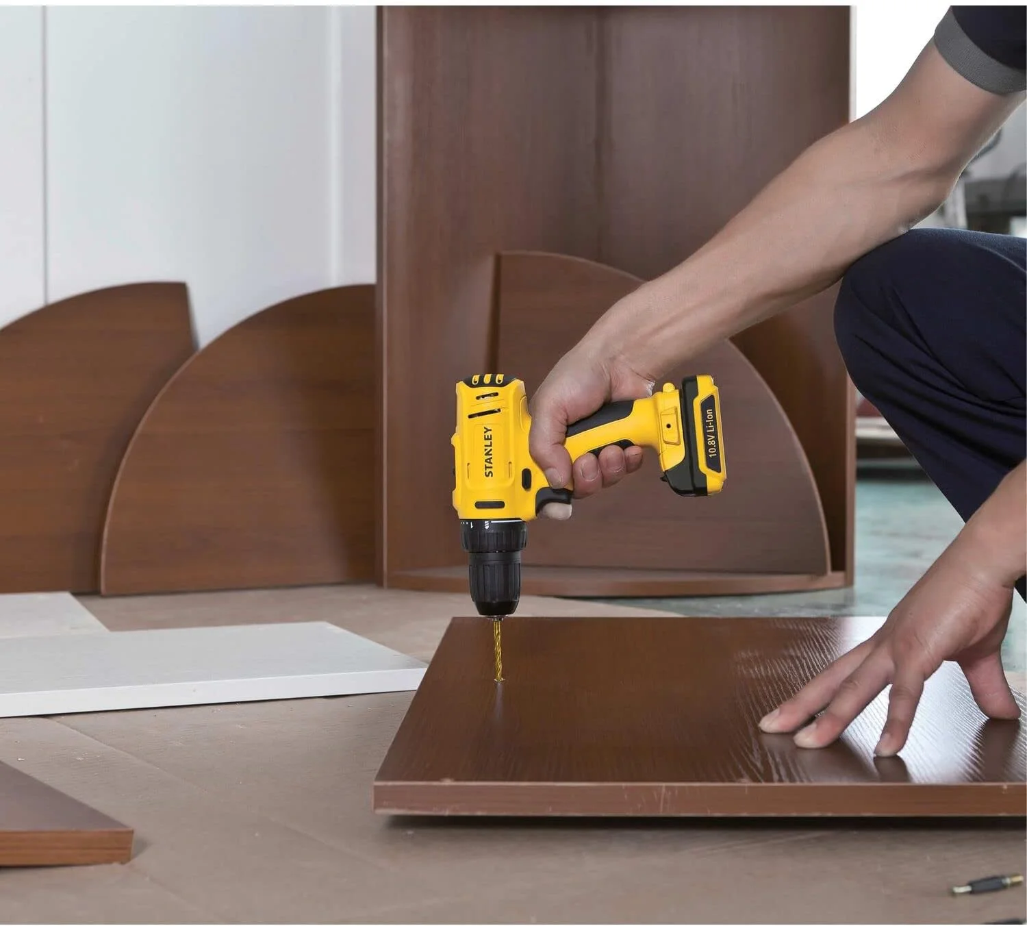 دریل پیچ گوشتی شارژی استنلی 10.8 ولت 1.5 آمپر لیتیوم-یون مدل SCD12S2 دریل پیچ گوشتی شارژی استنلی 10.8 ولت 1.5 آمپر لیتیوم-یون مدل SCD12S2