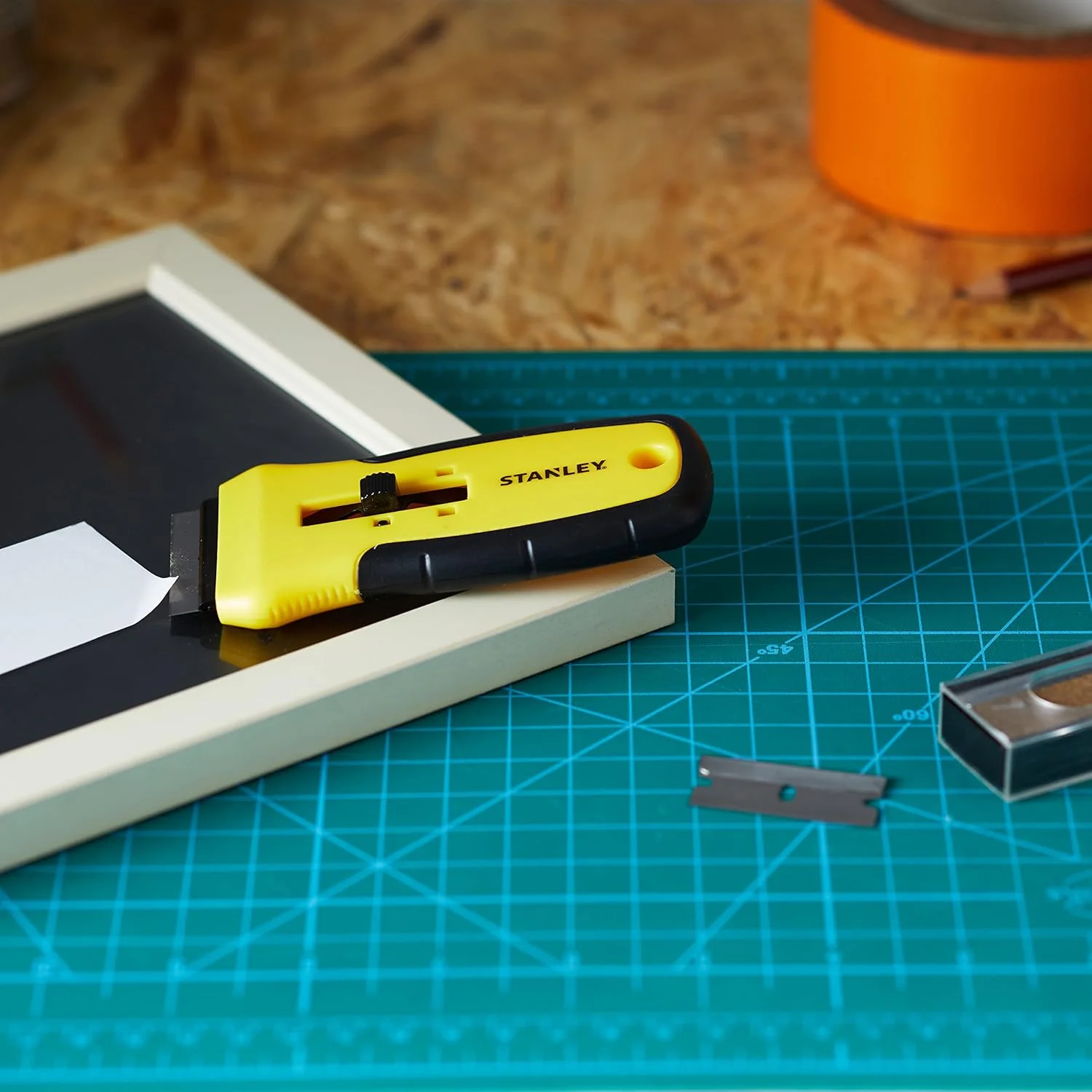 شیشه پاک کن دسته نرم استنلی مدل 0-28-217