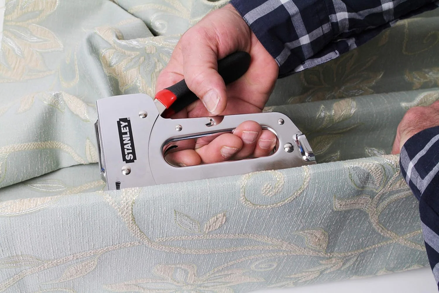 منگنه کوب و میخکوب دستی استنلی مدل STHT6-70410 TR120، مشکی