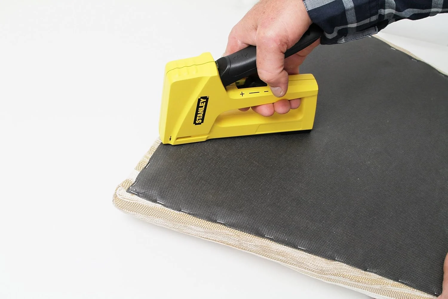 منگنه دستی استنلی مدل TR55 برای سوزن منگنه های ظریف، بدنه پلاستیکی ABS با اهرم فشاری برای 1-TRA200T STHT6-70409