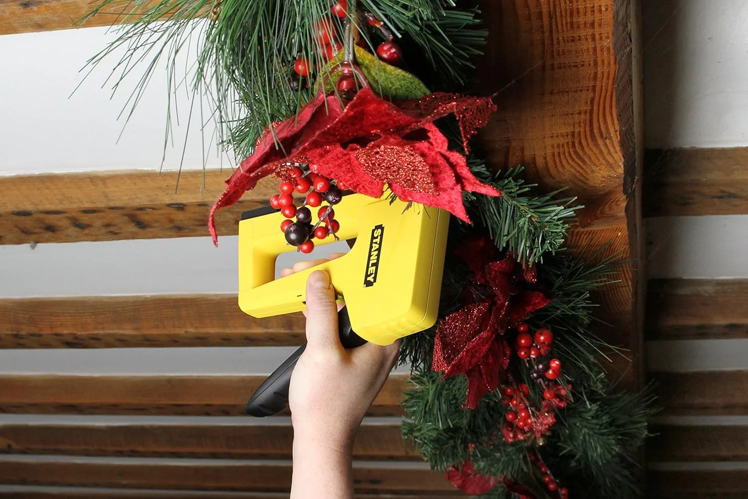 منگنه دستی استنلی مدل TR55 برای سوزن منگنه های ظریف، بدنه پلاستیکی ABS با اهرم فشاری برای 1-TRA200T STHT6-70409