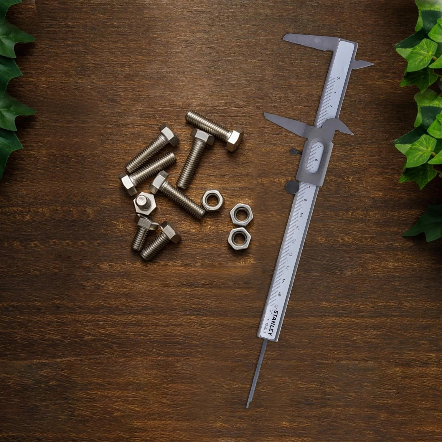 استنلی - کولیس 1/10 رشته (150 میلی متر) استنلی - کولیس 1/10 رشته (150 میلی متر)