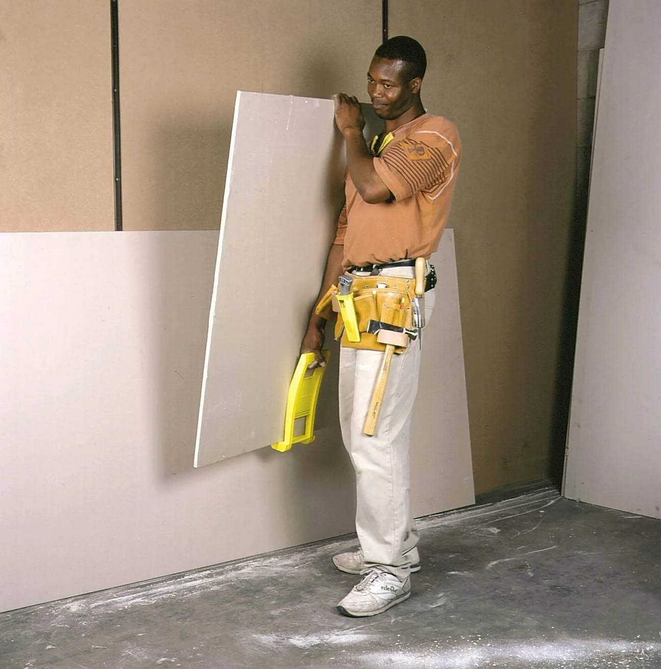 حامل پنل دیوار خشک استنلی 1-93-301، زرد