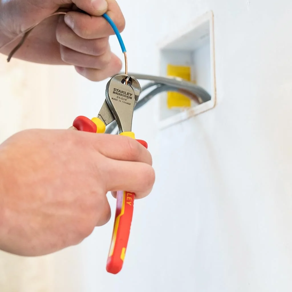 انبر سیم لخت کن سر صاف استنلی VDE مدل 0 84 016 انبر سیم لخت کن سر صاف استنلی VDE مدل 0 84 016