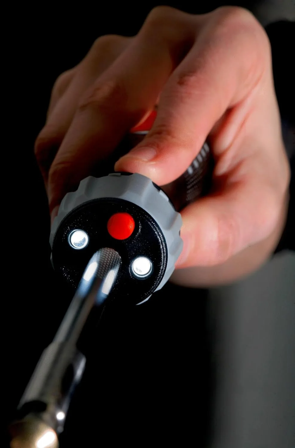 پیچ گوشتی جغجغه ای با طول استاندارد و چراغ LED باهکو مدل 808050L