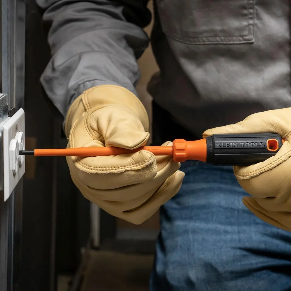 پیچ گوشتی عایق کلاین تولز 6816INS، پیچ گوشتی با نوک کابینتی 3/16 اینچی 1000 ولت با ساق 6 اینچی، Tip-Ident، دسته با روکش نرم پیچ گوشتی عایق کلاین تولز 6816INS، پیچ گوشتی با نوک کابینتی 3/16 اینچی 1000 ولت با ساق 6 اینچی، Tip-Ident، دسته با روکش نرم