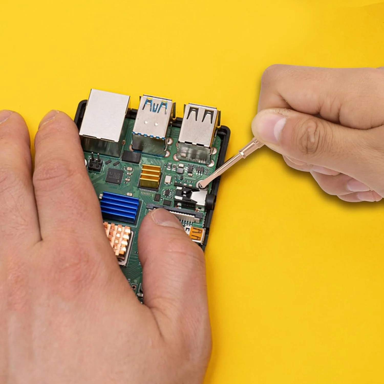 مجموعه 2 عددی پیچ گوشتی الن لنز، پیچ گوشتی کوچک فولاد تیتانیوم، ابزار تعمیر جواهرات، پیچ گوشتی دوسو برای تعمیر دستبند، طلایی + رزگلد مجموعه 2 عددی پیچ گوشتی الن لنز، پیچ گوشتی کوچک فولاد تیتانیوم، ابزار تعمیر جواهرات، پیچ گوشتی دوسو برای تعمیر دستبند، طلایی + رزگلد