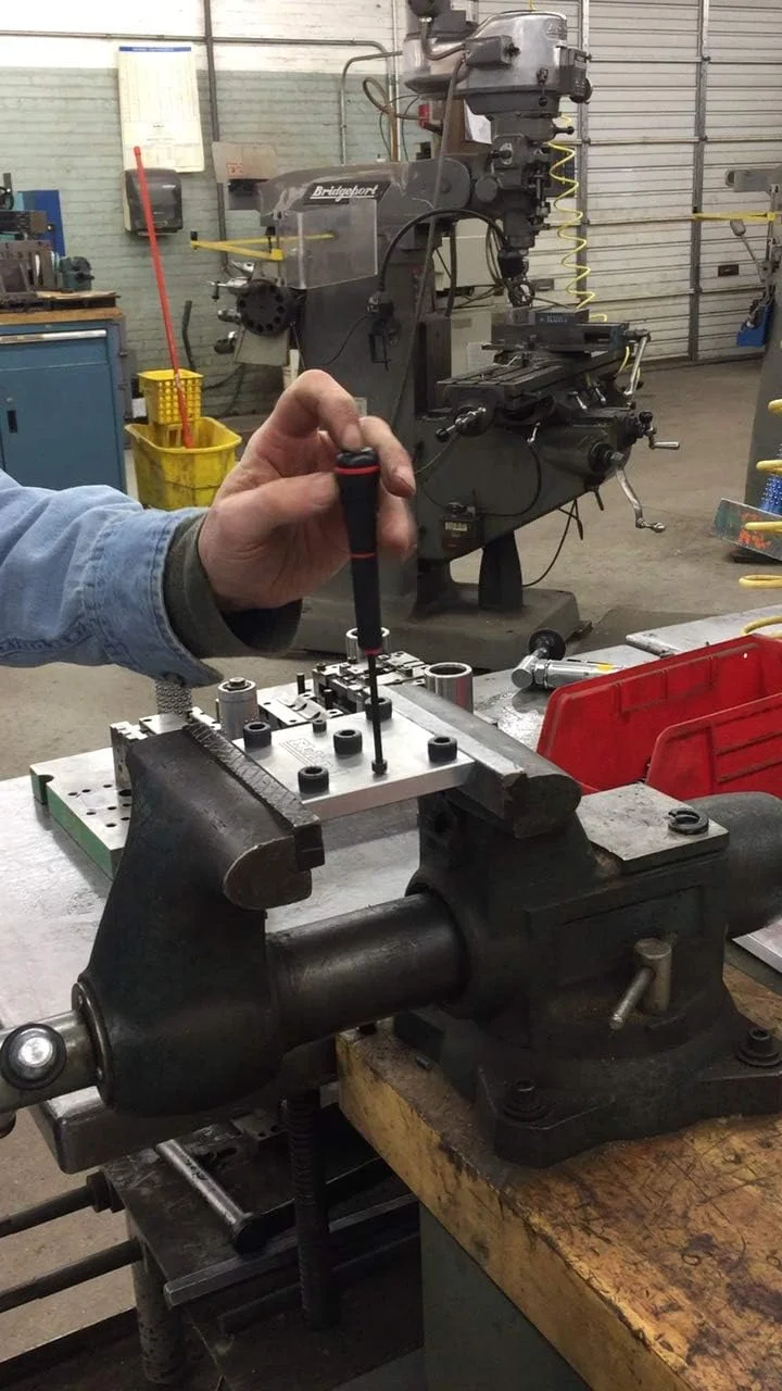 پیچ گوشتی دقیق آلن توپی 3 میلی متری EKLIND 92630 پیچ گوشتی دقیق آلن توپی 3 میلی متری EKLIND 92630