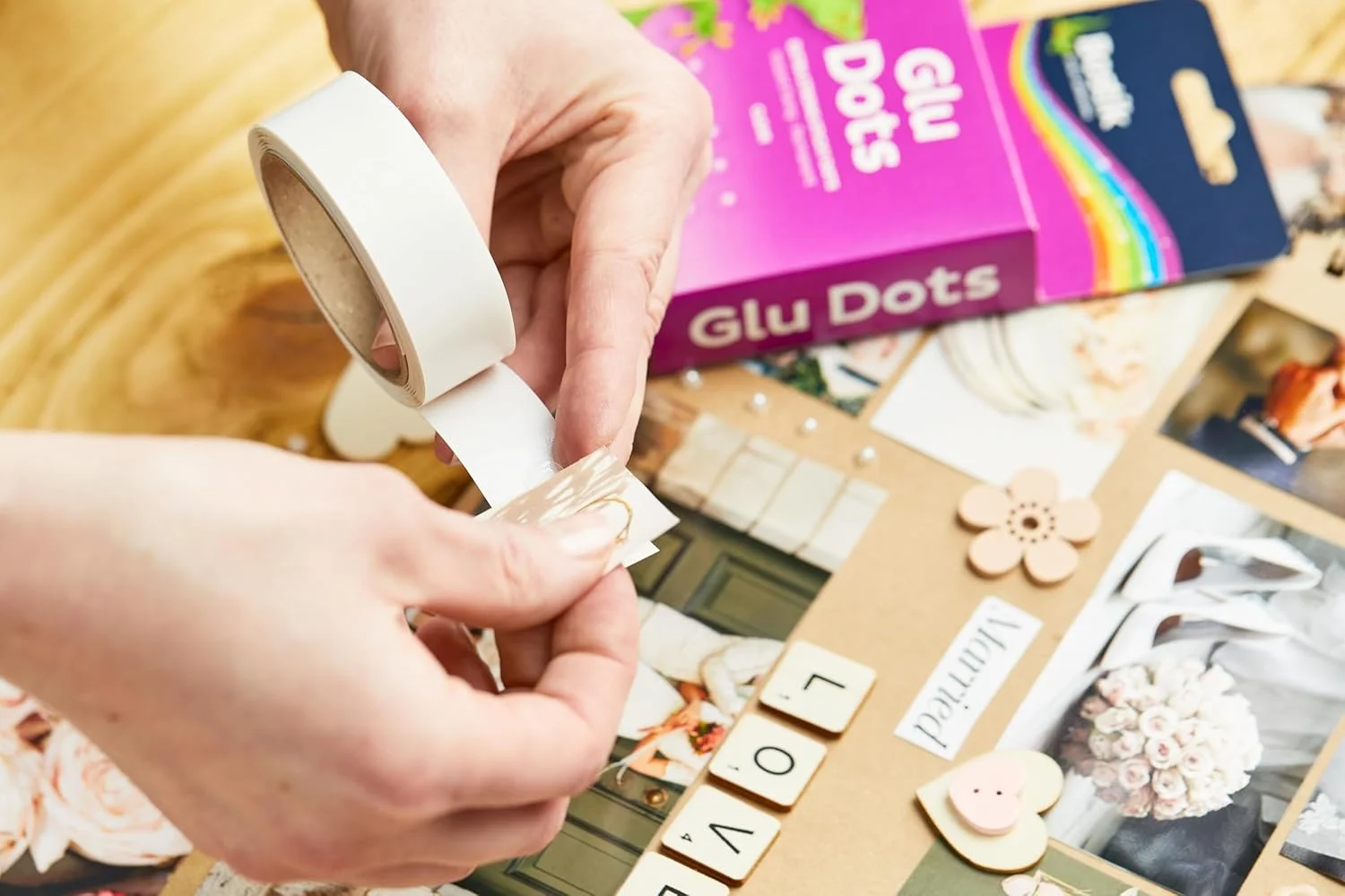 نقاط چسبی رولی بوستیک - فوق العاده قوی، نقاط چسب دو طرفه، برای چسباندن فوری و کارهای دستی، استفاده آسان، بدون کثیف کاری، شفاف، 200 عدد