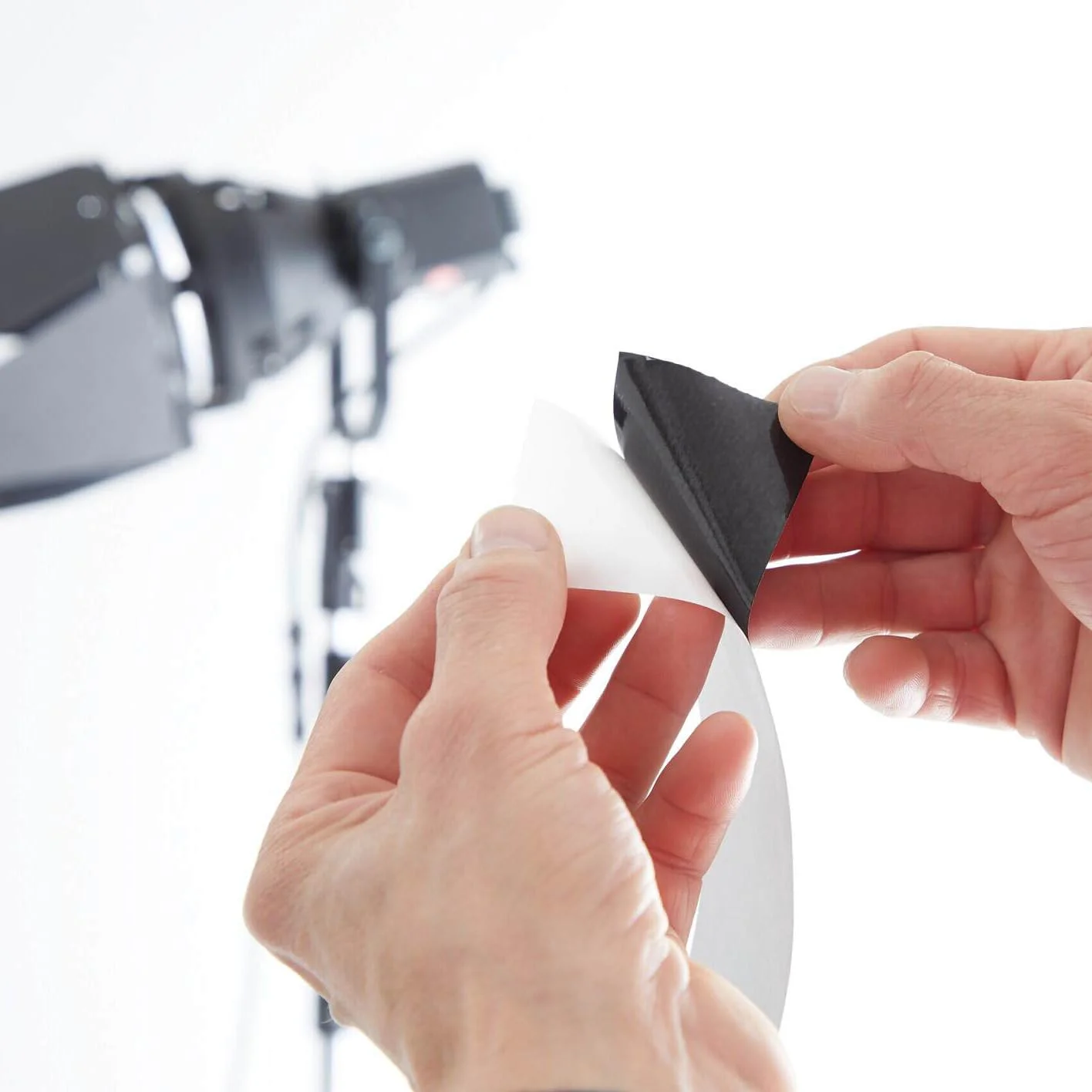 نوار فویل آلومینیومی مشکی LLPT، ضخیم و غیر بازتابنده، 3.94 میل، 5 سانتی متر x 10 متر، چسب رسانای حرارتی قوی برای تعمیر لوله و فلز (NC233) نوار فویل آلومینیومی مشکی LLPT، ضخیم و غیر بازتابنده، 3.94 میل، 5 سانتی متر x 10 متر، چسب رسانای حرارتی قوی برای تعمیر لوله و فلز (NC233)