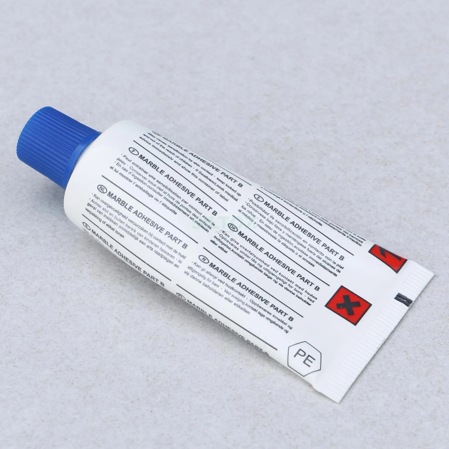 چسب سنگ گرانیت و مرمر ORACZ – 1 کیلوگرم به همراه هاردنر | چسب سنگ ضد لرزش | چسبندگی قوی برای سنگ طبیعی، کانترتاپ و کاشی | رنگ های سفید و بژ (1 عدد / سفید) چسب سنگ گرانیت و مرمر ORACZ – 1 کیلوگرم به همراه هاردنر | چسب سنگ ضد لرزش | چسبندگی قوی برای سنگ طبیعی، کانترتاپ و کاشی | رنگ های سفید و بژ (1 عدد / سفید)