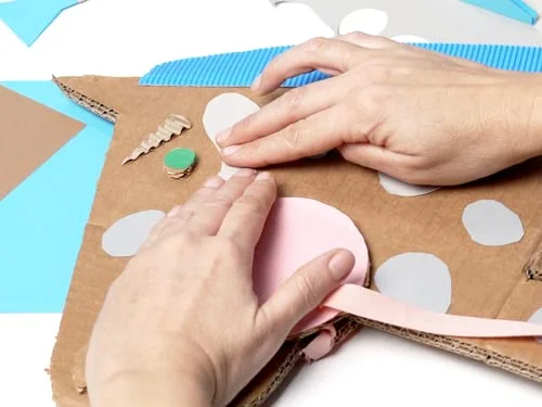 چسب ماتیکی پریت، چسب کاردستی ایمن و مناسب کودکان برای فعالیت های هنری و کاردستی، چسبندگی قوی برای لوازم مدرسه و اداری، 1 عدد چسب ماتیکی 43 گرمی پریت، سفید