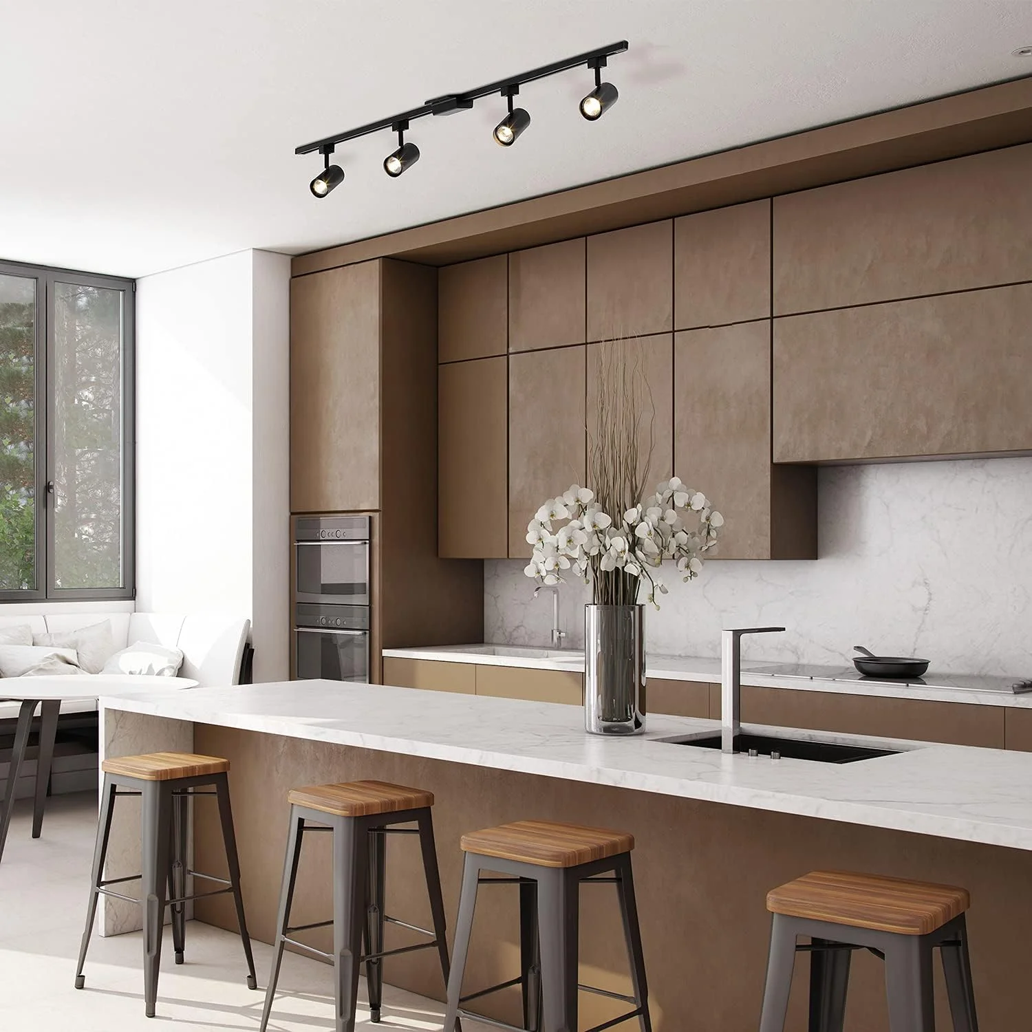 کیت نورپردازی ریلی 4-شاخه 56 اینچی گلوب الکتریک مدل Tribeca 59738، مشکی مات، بدون لامپ