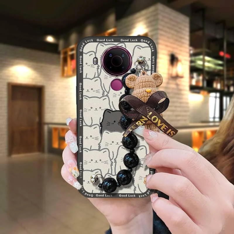 کاور گوشی لولومی مناسب برای نوکیا 5.4، کیف گوشی، کاور کارتونی گوشی موبایل، آویز خرسی، سیلیکونی، آویز مروارید مشکی، کاور نرم گوشی موبایل، کاور بامزه کاور گوشی لولومی مناسب برای نوکیا 5.4، کیف گوشی، کاور کارتونی گوشی موبایل، آویز خرسی، سیلیکونی، آویز مروارید مشکی، کاور نرم گوشی موبایل، کاور بامزه