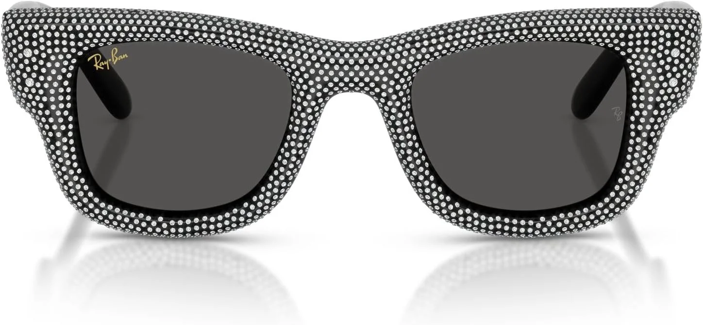 عینک آفتابی مربعی ری-بن مدل RB4940BP Wayfarer Puffer Collection اثر A$AP Rocky، مشکی با سنگ‌فرش نگین/خاکستری تیره، 47 میلی‌متر