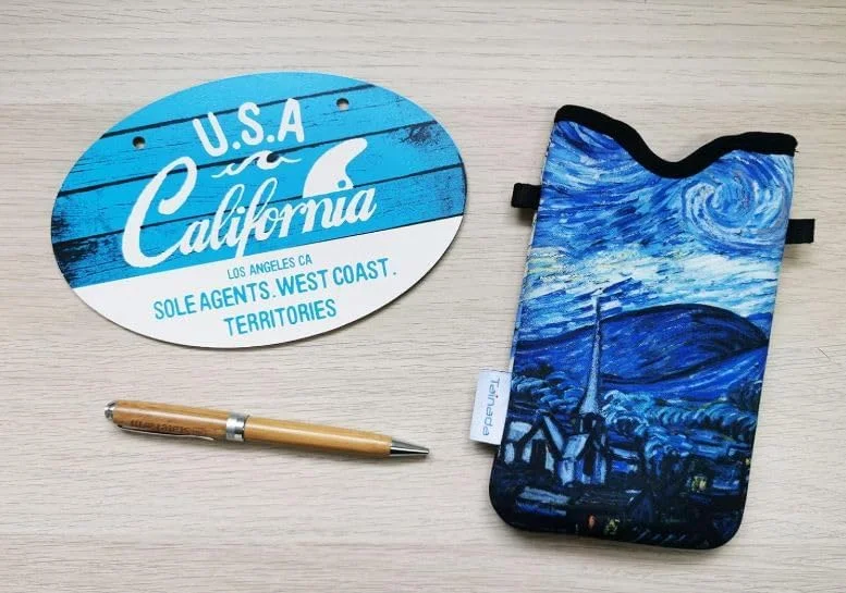 کیف محافظ گوشی نئوپرن تاینادا با بند دوشی/گردنی برای آیفون، ایر، سامسونگ، گوگل پیکسل (شب پر ستاره)