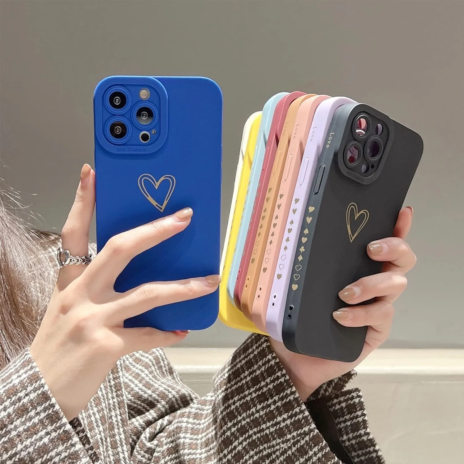 قاب محافظ گوشی آیفون 15 پرو مکس با طرح قلب طلایی لوکس، سیلیکون مایع نرم و ضد ضربه، مناسب برای دختران و بانوان، طرح قلب آبکاری شده زیبا و باریک (قرمز شرابی)