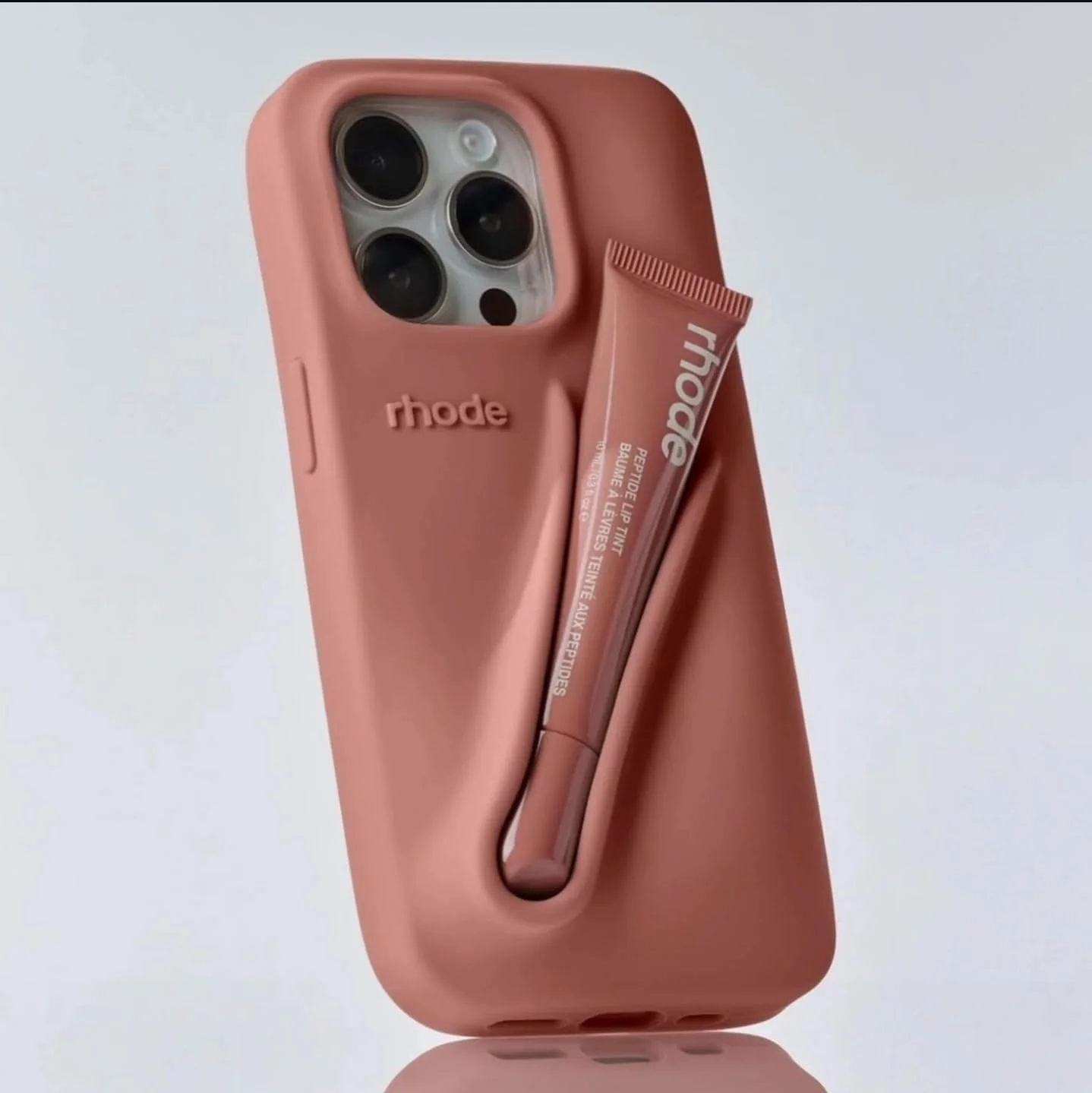 قاب گوشی چند منظوره سازگار با آیفون 12 پرو مکس به همراه کیف سیلیکونی شیک (طرح تست)