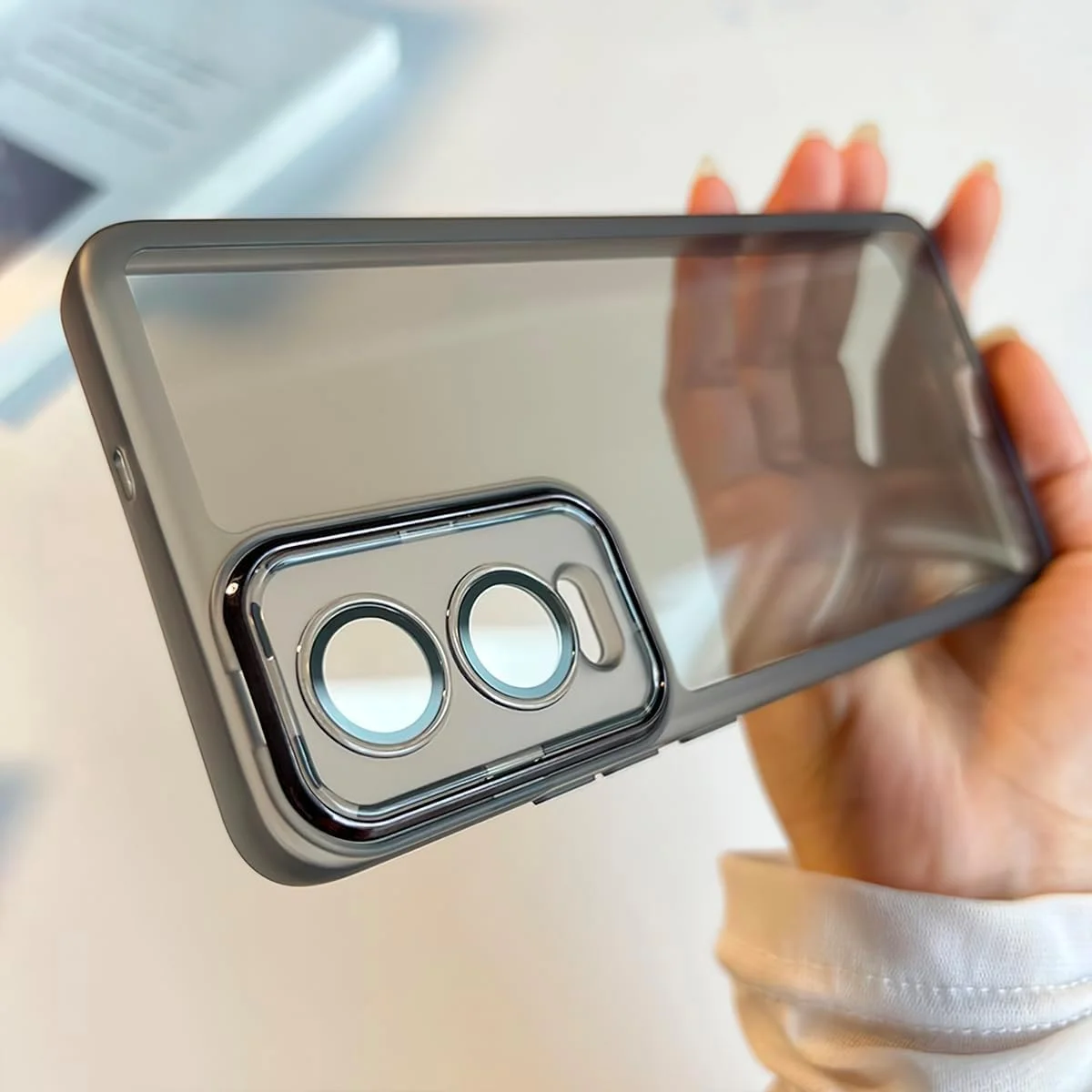 قاب محافظ گوشی وان پلاس نورد CE4 لایت، شفاف، سبک وزن، ساخته شده از جنس TPU نرم، دارای لایه محافظ لنز، ضد ضربه، ضد اثر انگشت (مشکی شفاف) قاب محافظ گوشی وان پلاس نورد CE4 لایت، شفاف، سبک وزن، ساخته شده از جنس TPU نرم، دارای لایه محافظ لنز، ضد ضربه، ضد اثر انگشت (مشکی شفاف)