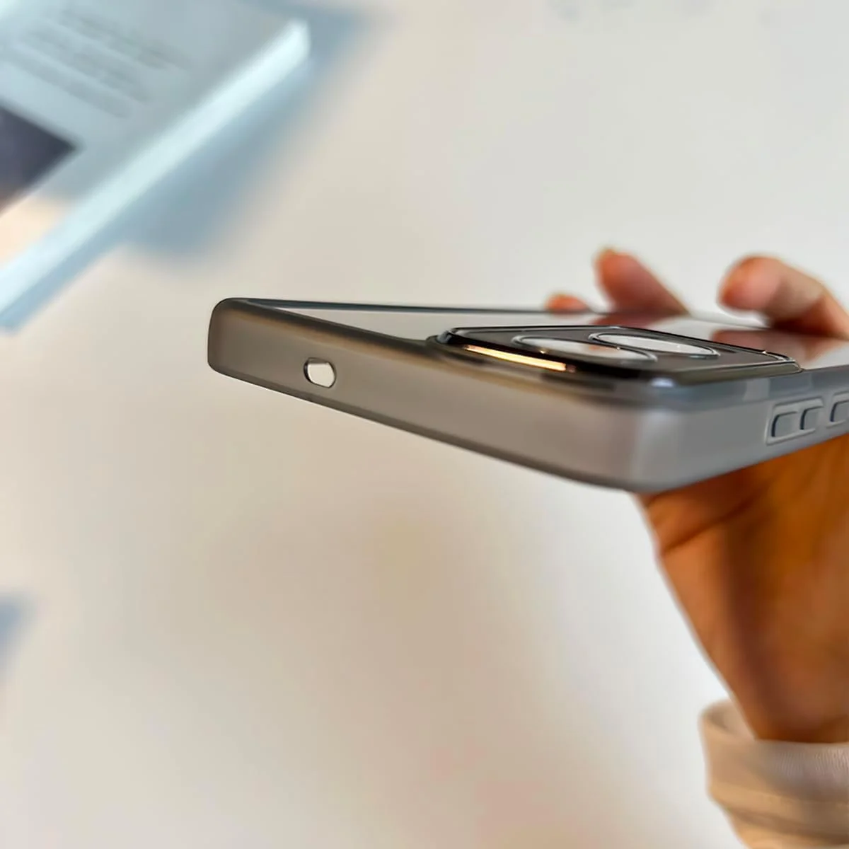 قاب محافظ گوشی وان پلاس نورد CE4 لایت، شفاف، سبک وزن، ساخته شده از جنس TPU نرم، دارای لایه محافظ لنز، ضد ضربه، ضد اثر انگشت (مشکی شفاف) قاب محافظ گوشی وان پلاس نورد CE4 لایت، شفاف، سبک وزن، ساخته شده از جنس TPU نرم، دارای لایه محافظ لنز، ضد ضربه، ضد اثر انگشت (مشکی شفاف)