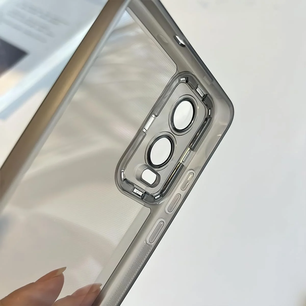 قاب محافظ گوشی وان پلاس نورد CE4 لایت، شفاف، سبک وزن، ساخته شده از جنس TPU نرم، دارای لایه محافظ لنز، ضد ضربه، ضد اثر انگشت (مشکی شفاف) قاب محافظ گوشی وان پلاس نورد CE4 لایت، شفاف، سبک وزن، ساخته شده از جنس TPU نرم، دارای لایه محافظ لنز، ضد ضربه، ضد اثر انگشت (مشکی شفاف)