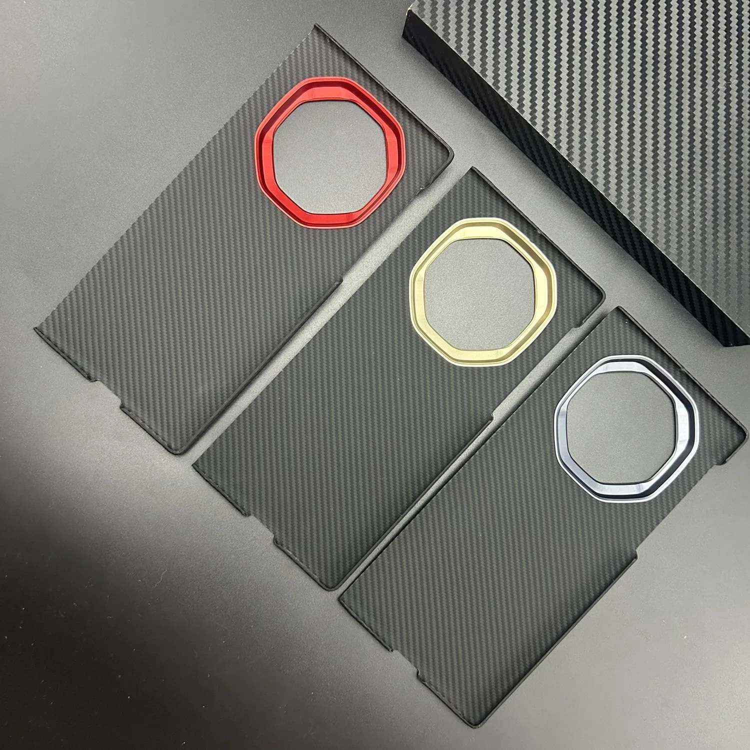 قاب فیبر کربنی Gruattreay سازگار با گوشی موبایل تاشو Huawei Mate XT، قاب کولار فیبر کربنی آرامید فلزی برای Mate XT (مشکی 5 (600D))