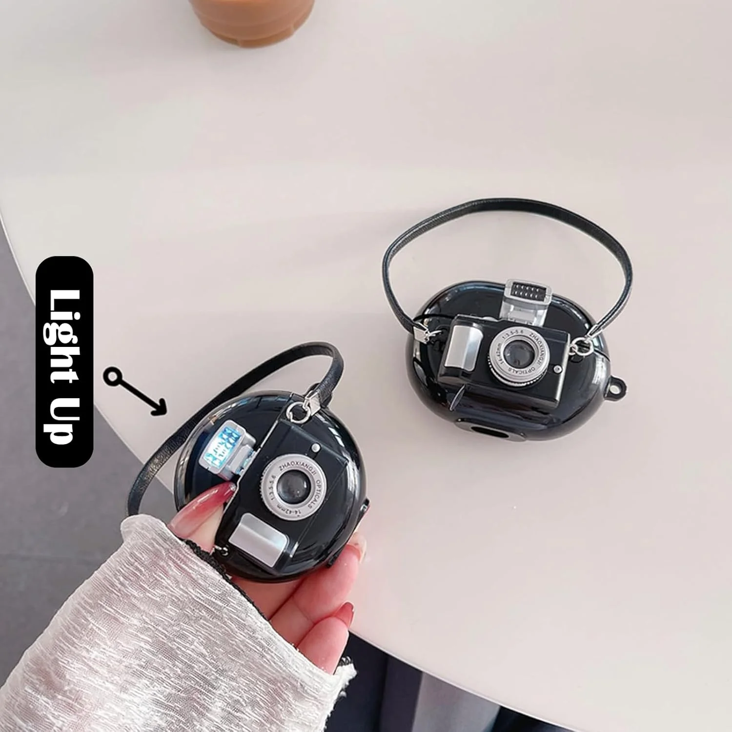 کاور محافظ طرح دوربین سه بعدی فانتزی برای Huawei Freebuds 3 به همراه آویز کاور محافظ طرح دوربین سه بعدی فانتزی برای Huawei Freebuds 3 به همراه آویز