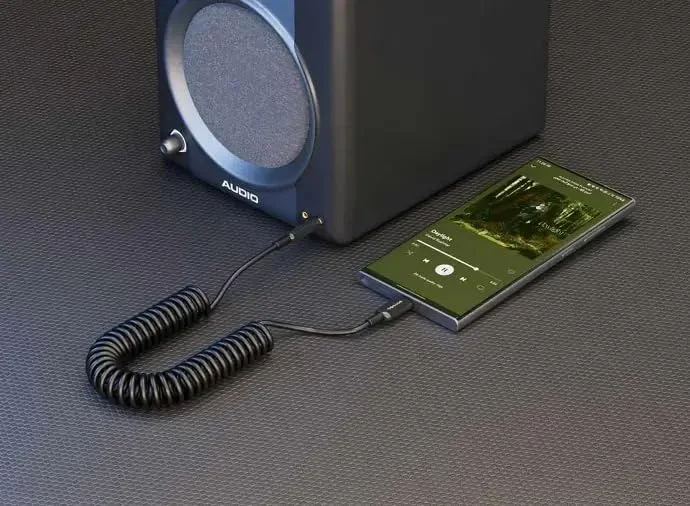 کابل فنری Type C به AUX پوردو 1.2 متری - مشکی کابل فنری Type C به AUX پوردو 1.2 متری - مشکی