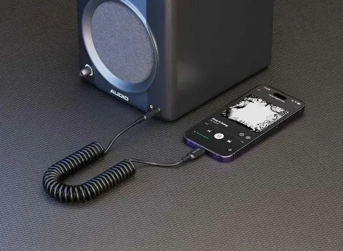 کابل لایتنینگ به AUX فنری پرودو 1.2 متری - مشکی