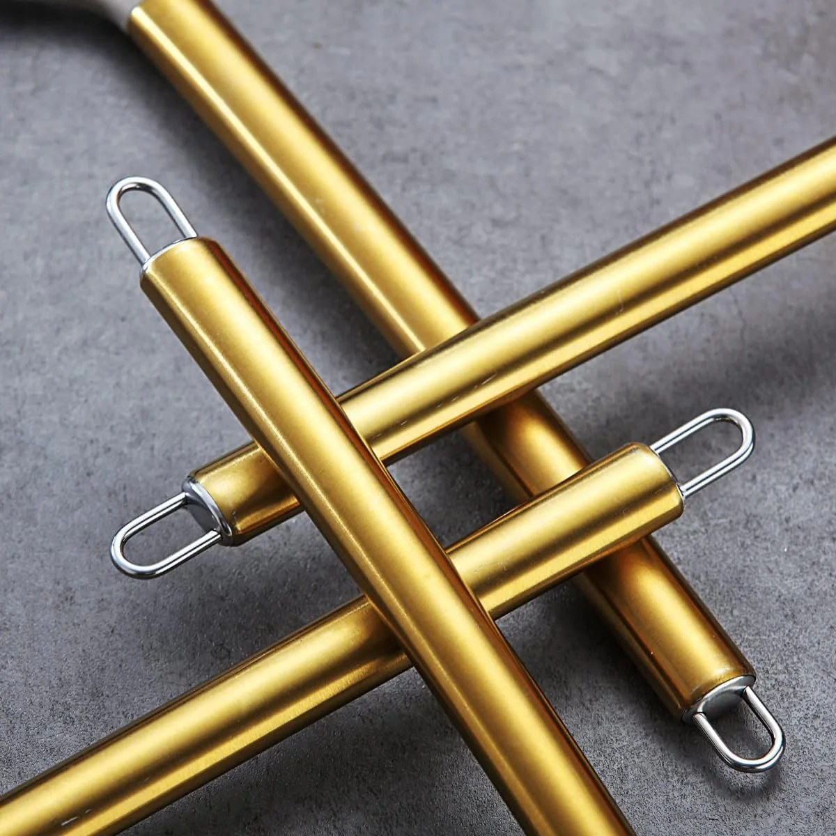 ست لوازم آشپزخانه طلایی برگلندر، 38 تکه ابزار آشپزی سیلیکونی نچسب شامل قاشق، کفگیر به همراه جا قاشقی استیل بادوام، قابل شستشو در ماشین ظرفشویی ست لوازم آشپزخانه طلایی برگلندر، 38 تکه ابزار آشپزی سیلیکونی نچسب شامل قاشق، کفگیر به همراه جا قاشقی استیل بادوام، قابل شستشو در ماشین ظرفشویی