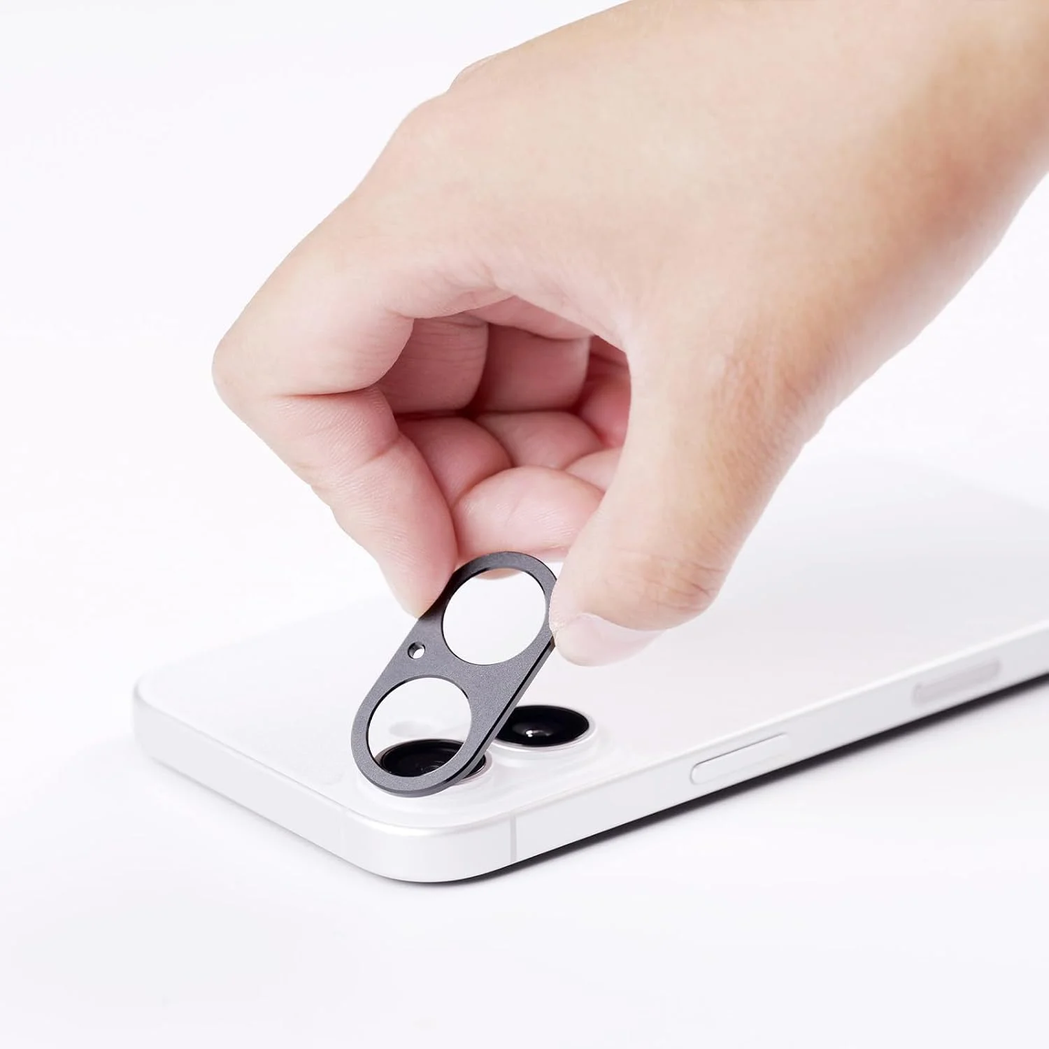 محافظ صفحه نمایش 2 عددی Ibywind سازگار با Apple iPhone 16 5G 6.1 اینچی، شیشه حرارت دیده با سختی 9H، همراه با 1 عدد محافظ لنز دوربین، 1 عدد فیلم فیبر کربن پشت، نصب آسان