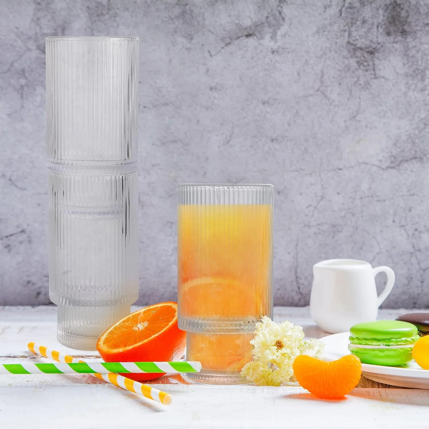 ست ۴ تایی لیوان راه راه با درب بامبو و نی شیشه ای، ظروف شیشه ای شفاف موج دار قدیمی، فنجان های اوریگامی برای آبمیوه، نوشیدنی، قهوه سرد و موارد دیگر (۳۵۰ میلی لیتر)