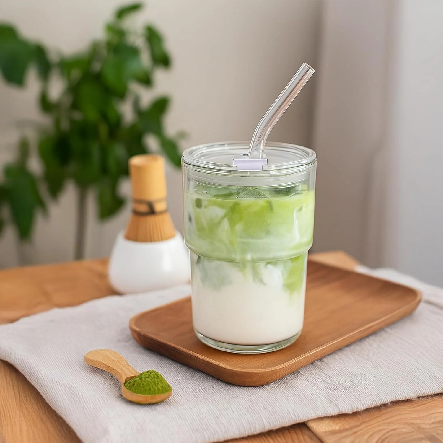 لیوان قهوه سرد 384 میلی لیتری MINGHYZYA، لیوان شیشه ای قابل استفاده مجدد با نی و درب، لیوان های شیشه ای دیواره ضخیم با درب و نی برای ماچا، اسموتی، لیوان های شیشه ای نوشیدنی (شفاف - 4 عدد)