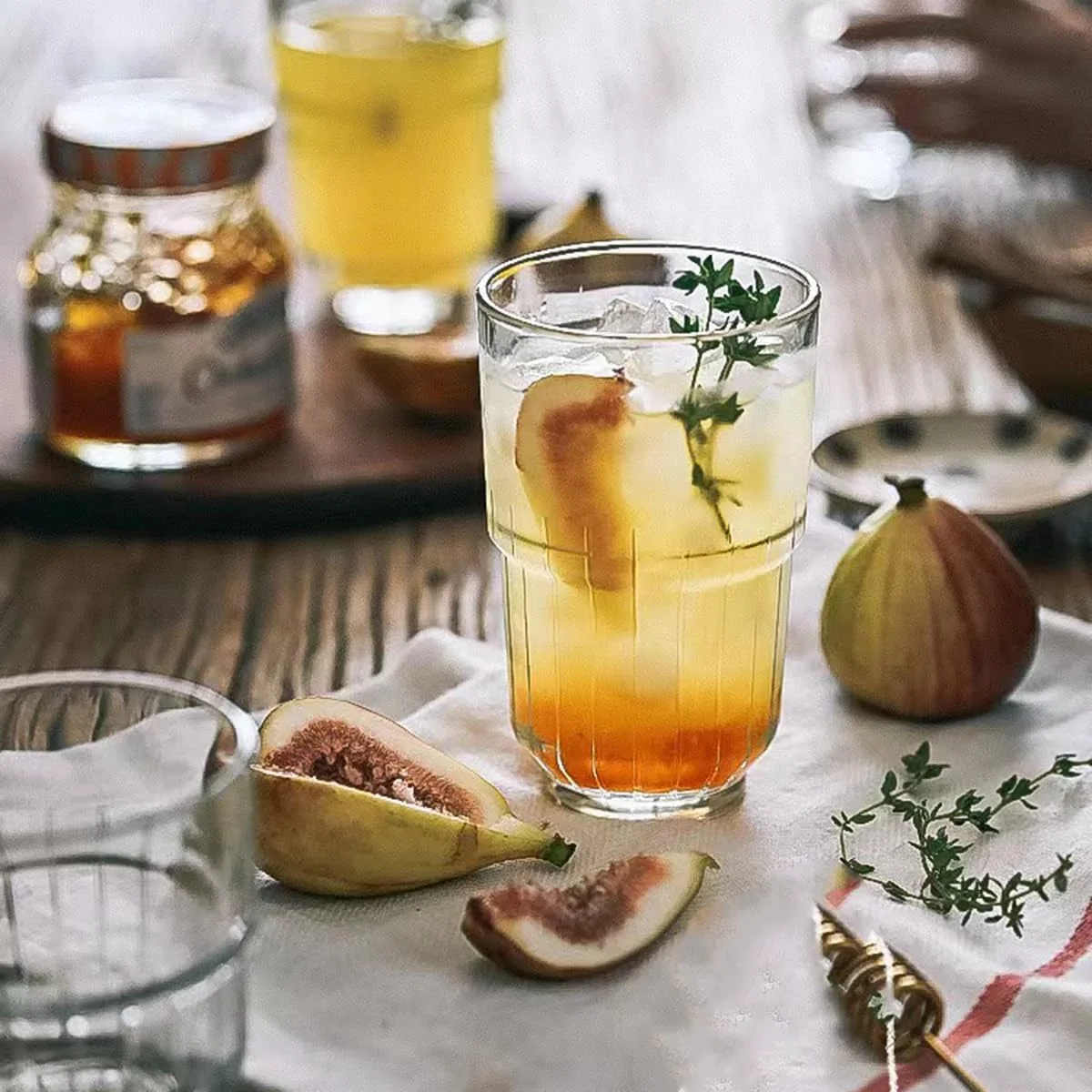 لیوان های شیشه ای قابل انباشته شدن MAKINGTEC، ست 4 عددی لیوان آب 350 میلی لیتری برای آبمیوه و کوکتل، ظروف شیشه ای برای خانه، رستوران و بار | قابل شستشو در ماشین ظرفشویی، بدون سرب