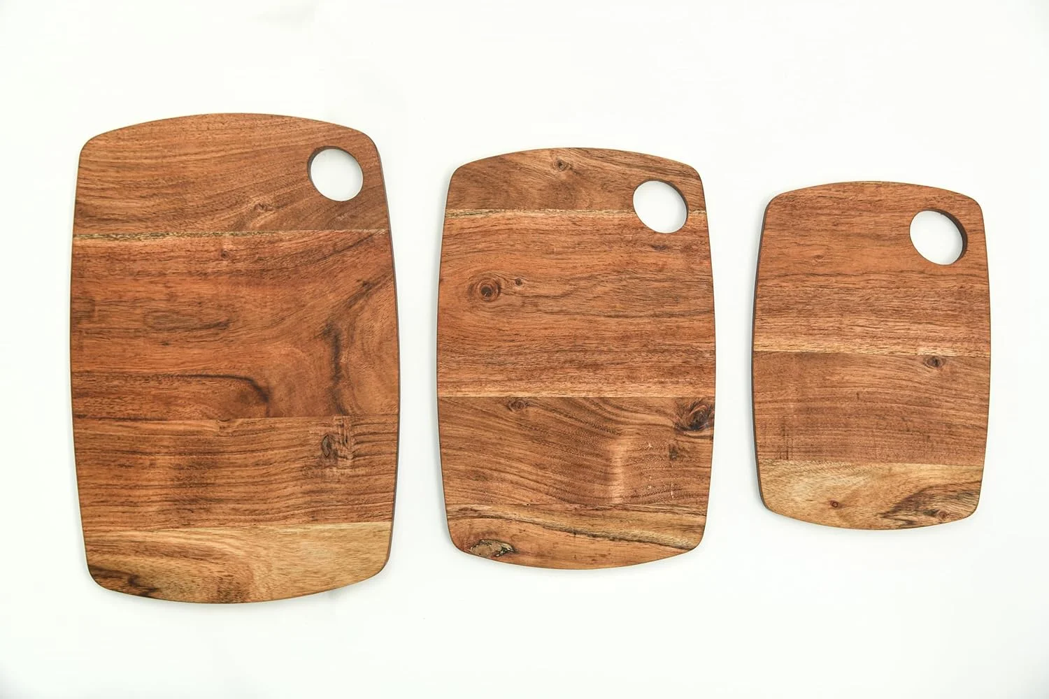 تخته گوشت سری Affinity Decor، تخته برش چوبی آکاسیا برای آشپزخانه، تخته سرو چوبی با سوراخ آویز، ست تخته چوبی ارگانیک 3 عددی، 34.5x23 سانتی متر، 30x19.8 سانتی متر، 24.4x16.5 سانتی متر