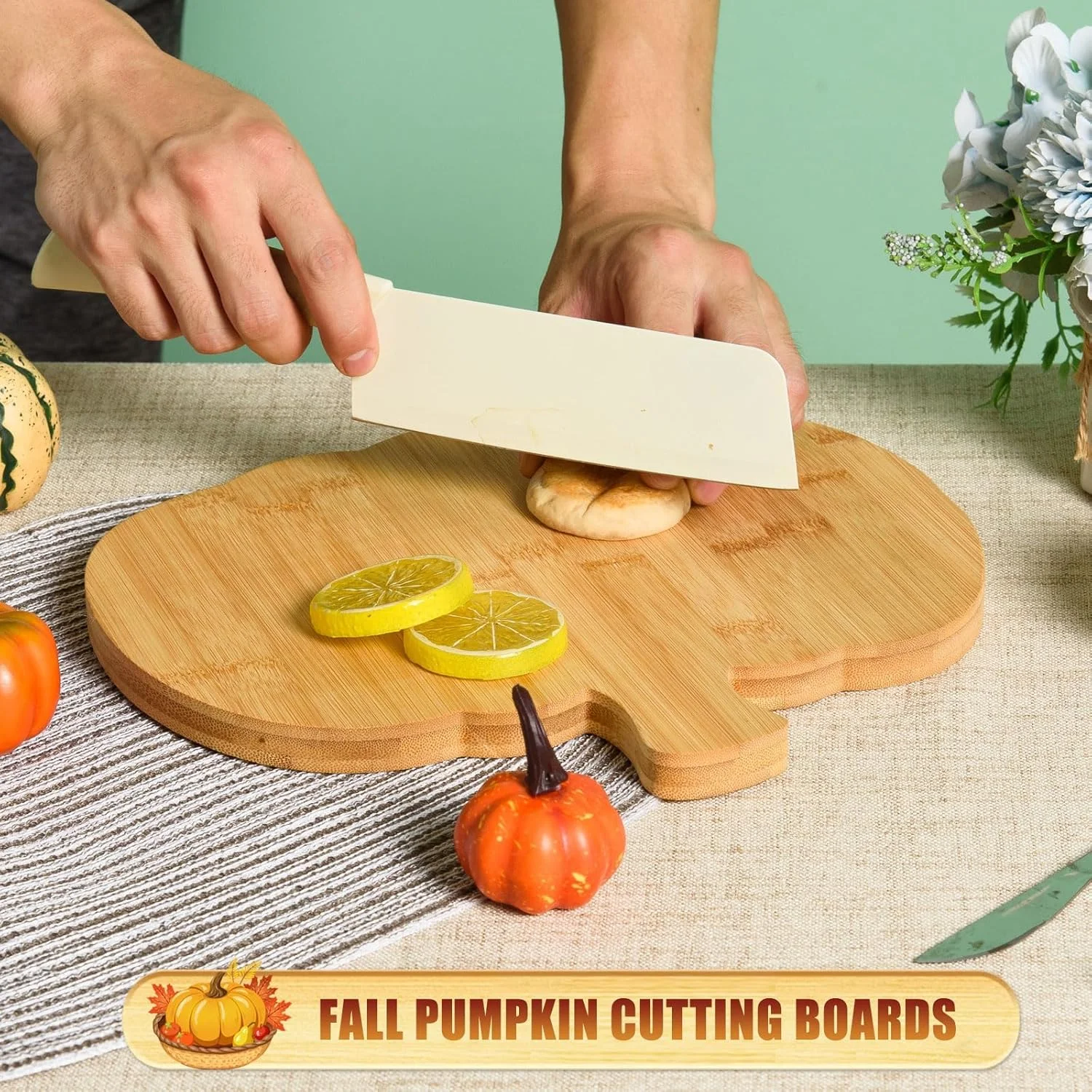 دو عدد تخته سرو بامبو طرح کدو تنبل مناسب سرو و پذیرایی، تخته برش چوبی کدو تنبل، سینی سرو چوبی بامبو برای دکور آشپزخانه پاییزی هالووین، 29.3x26x1.5 سانتی متر