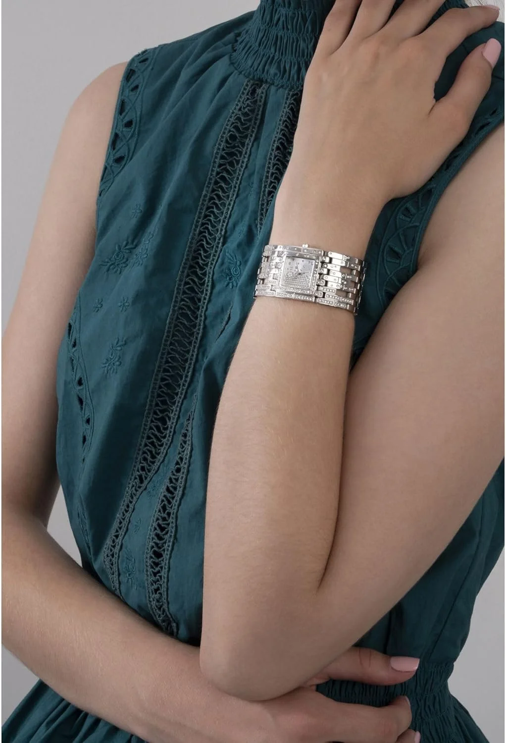 ساعت زنانه گس با قطر ۲۲ میلیمتر - بند طلایی، صفحه شامپاین، قاب طلایی ساعت زنانه گس با قطر ۲۲ میلیمتر - بند طلایی، صفحه شامپاین، قاب طلایی