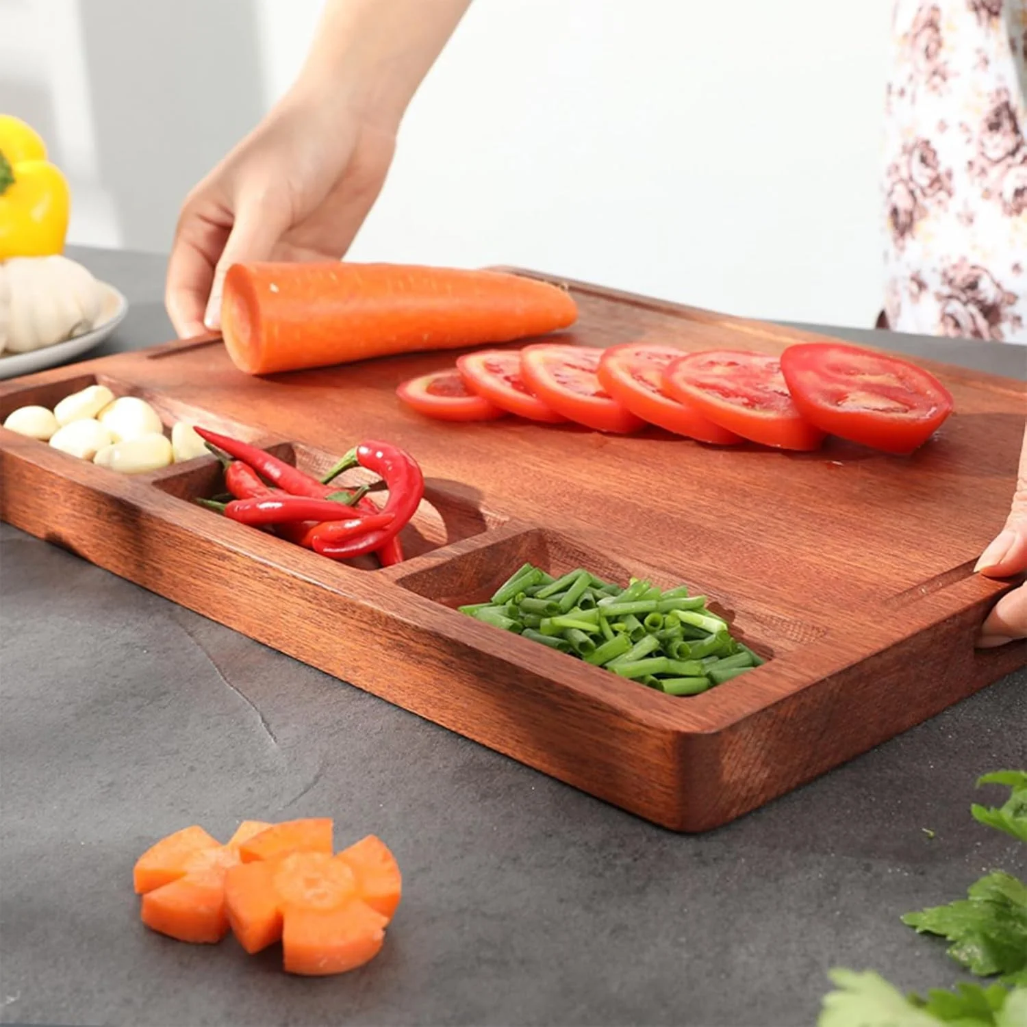 تخته برش چوبی آبنوس با 3 محفظه، تخته خردکن مستطیلی برای گوشت، سوسیس، سبزیجات، نان، تخته سرو چوبی تزئینی برای آشپزخانه و غذاخوری تخته برش چوبی آبنوس با 3 محفظه، تخته خردکن مستطیلی برای گوشت، سوسیس، سبزیجات، نان، تخته سرو چوبی تزئینی برای آشپزخانه و غذاخوری