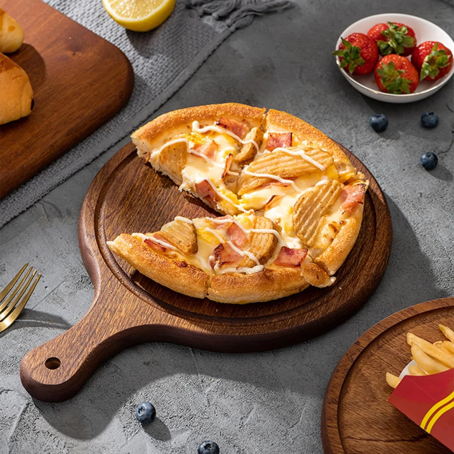 تخته برش چوبی گرد با دسته، تخته سرو چوبی برای گوشت، پنیر، نان و تخته سرو - تخته سرو چوبی تزئینی برای تخته برش آشپزخانه قهوه ای - 11 اینچ