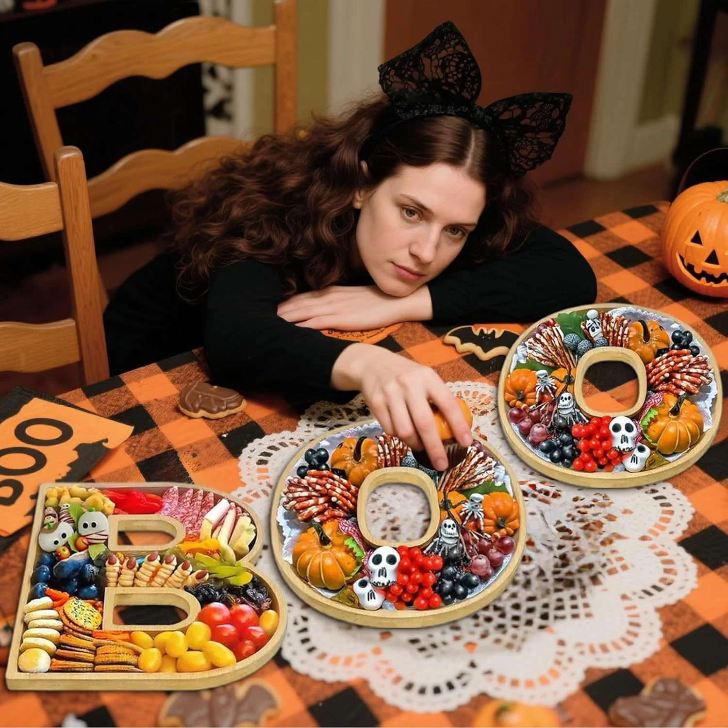 سینی سرو پنیر هالووین | سینی چوبی پذیرایی | دکوری هالووین چوبی برای آشپزخانه منزل و میز