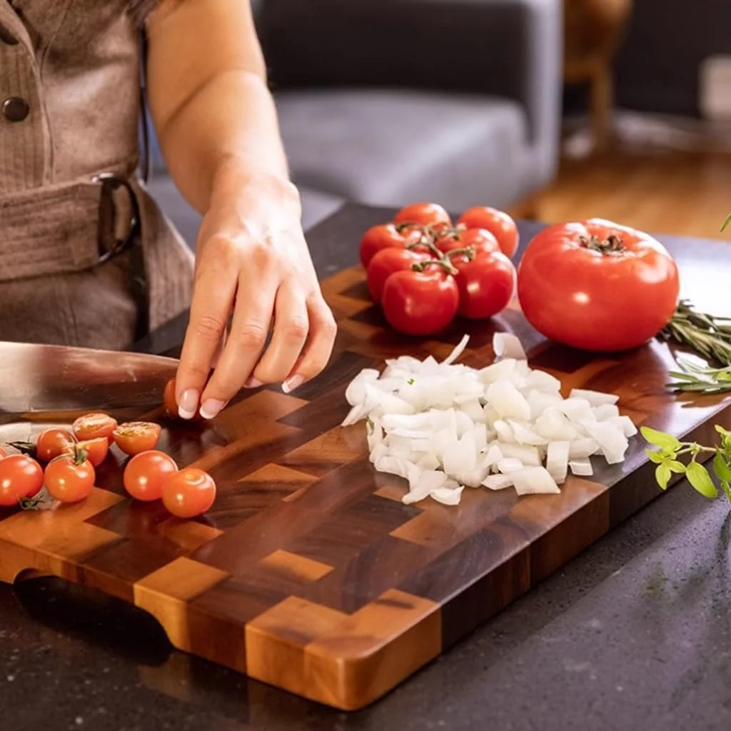 تخته برش چوبی ضخیم اقاقیا SLEEPHEAD®، برای آشپزخانه، تخته های خردکن بزرگ، دستگیره های داخلی، طراحی ضد لغزش، سینی های چوبی برای گوشت، نان، میوه، سبزیجات و پنیر