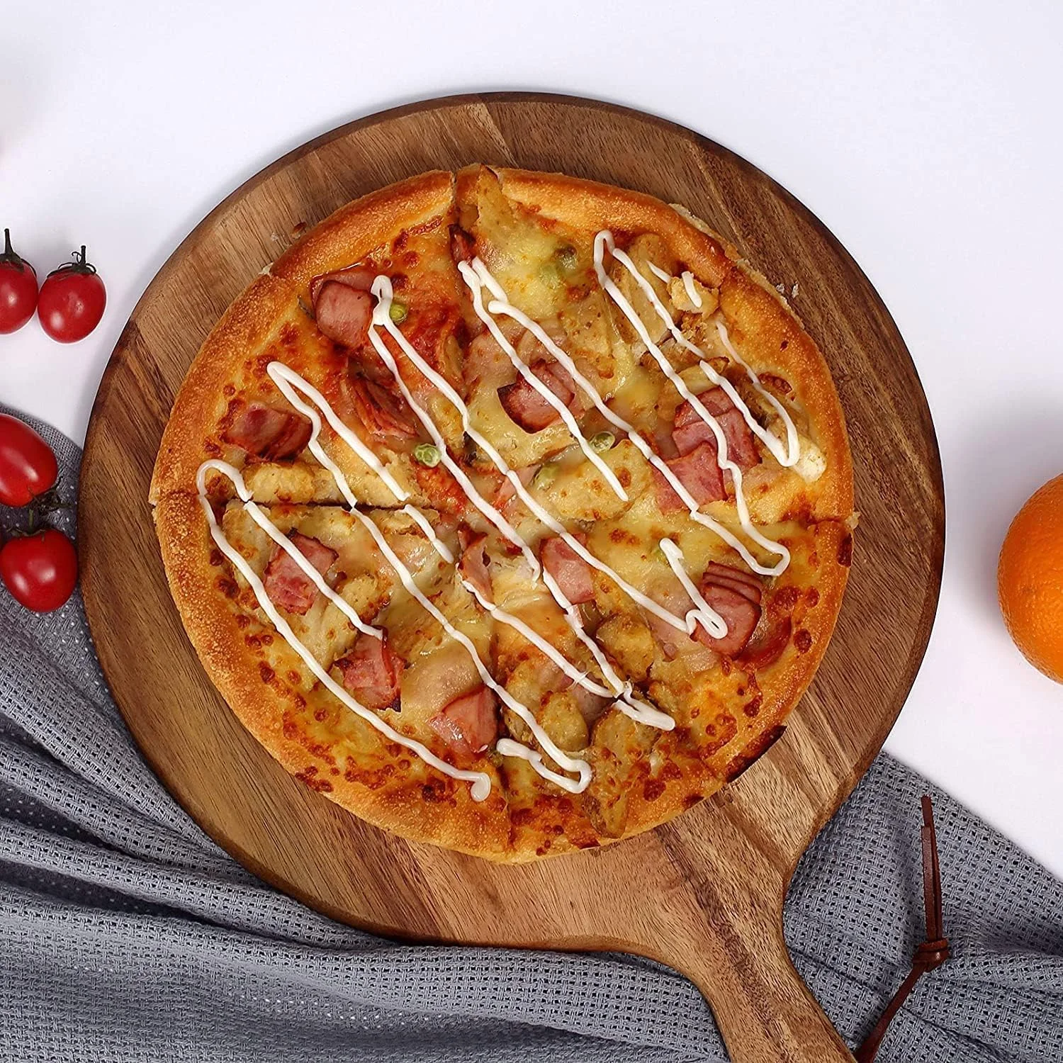 تخته سرو چوبی گرد ویگ با دسته و سوراخ آویز 30 سانتی متر، تخته برش چند منظوره دست ساز چوب قهوه ای، سینی تخته پنیر، پیتزا، نان، سبزیجات، سازمان دهنده آشپزخانه