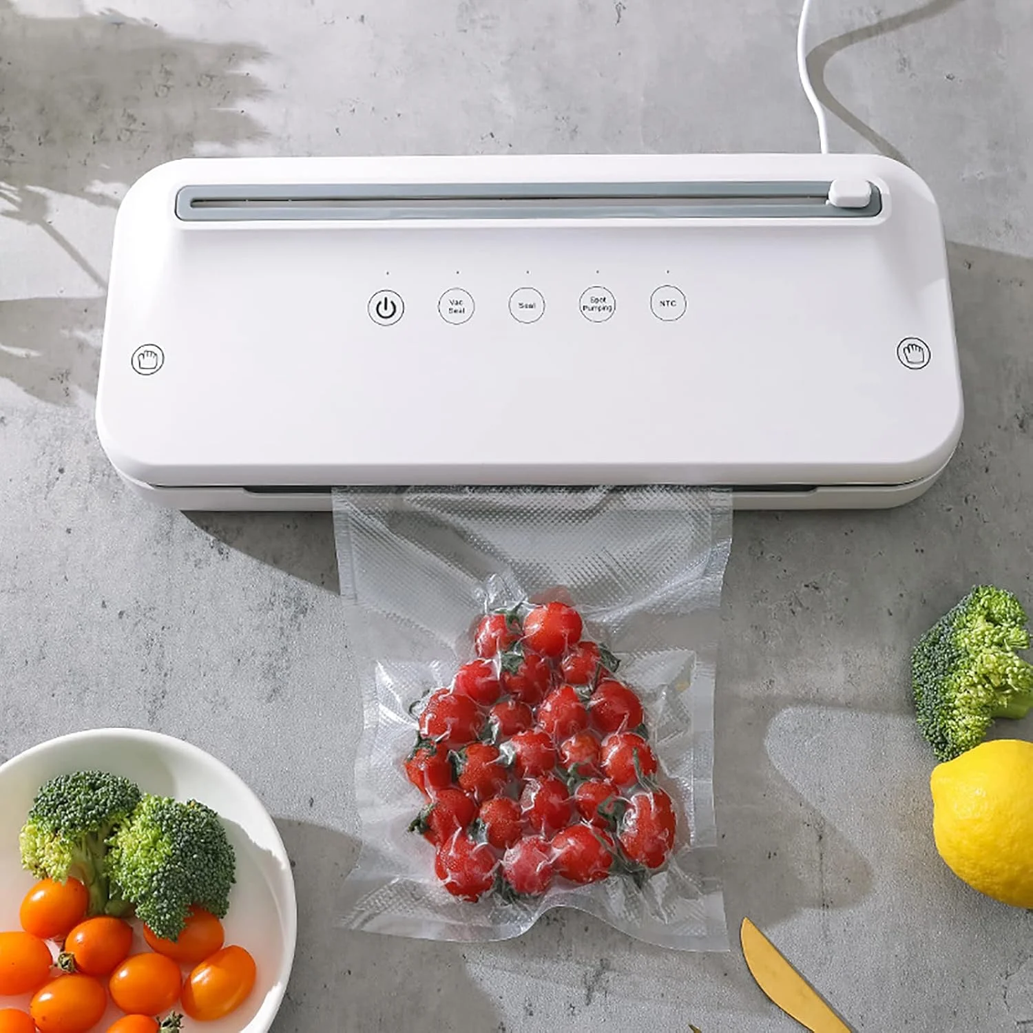 دستگاه وکیوم بسته بندی مواد غذایی تمام اتوماتیک ERICAT با برش و حالت های نگهداری مواد غذایی خشک و مرطوب، عملکرد تک لمسی، مکش قوی 80Kpa، حالت های سیستم وکیوم خارجی برای تمام نیازهای نگهداری