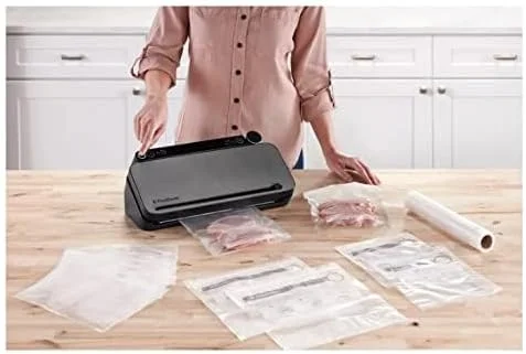 سیستم نگهداری مواد غذایی چند منظوره FoodSaver VS3170 با آب بند دستی داخلی سیستم نگهداری مواد غذایی چند منظوره FoodSaver VS3170 با آب بند دستی داخلی