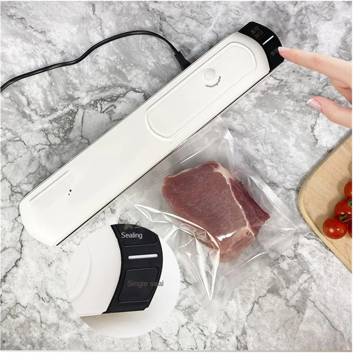 دستگاه وکیوم مواد غذایی با مکش قوی، دستگاه وکیوم اتوماتیک مواد غذایی مناسب مصارف خانگی و تجاری به همراه 10 کیسه وکیوم، کاربری آسان و نگهداری راحت (رنگ: سفید)